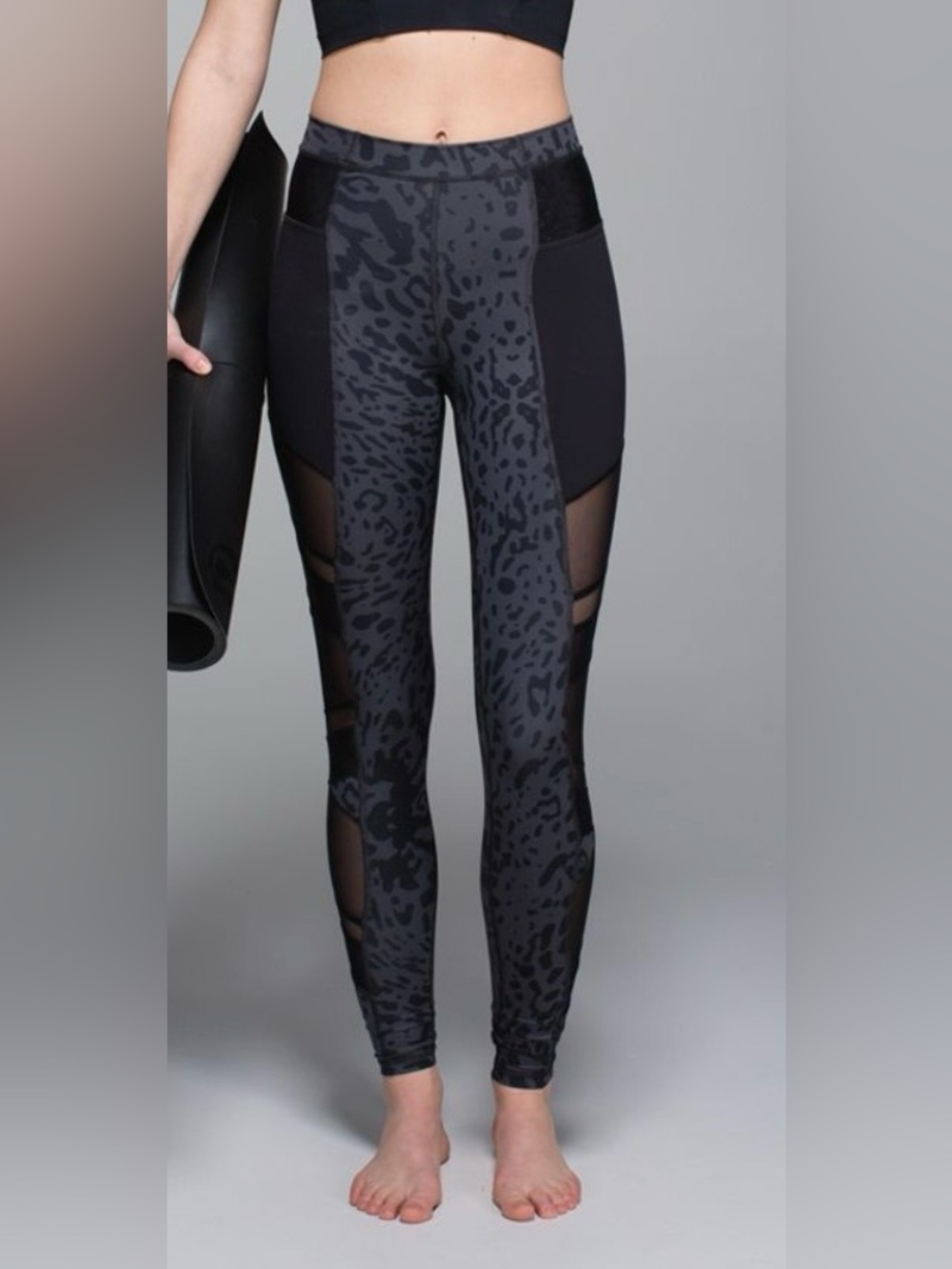 lululemon athletica Women’s Black & Gray Leopard Mesh Panel Leggings Size 0